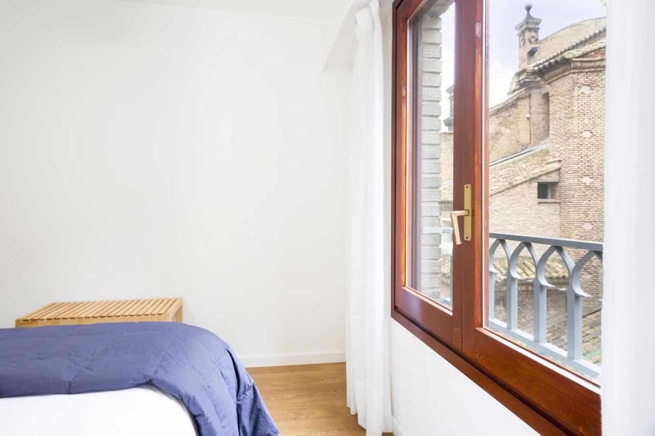 Apartamento Con Vistas En Centro Historico Zaragoza Bagian luar foto